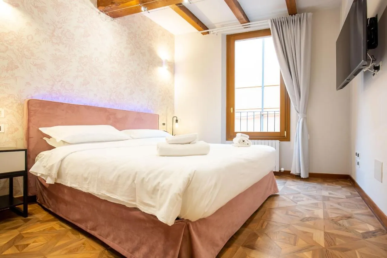 Falegnami Suites - BolognaRooms Bologna